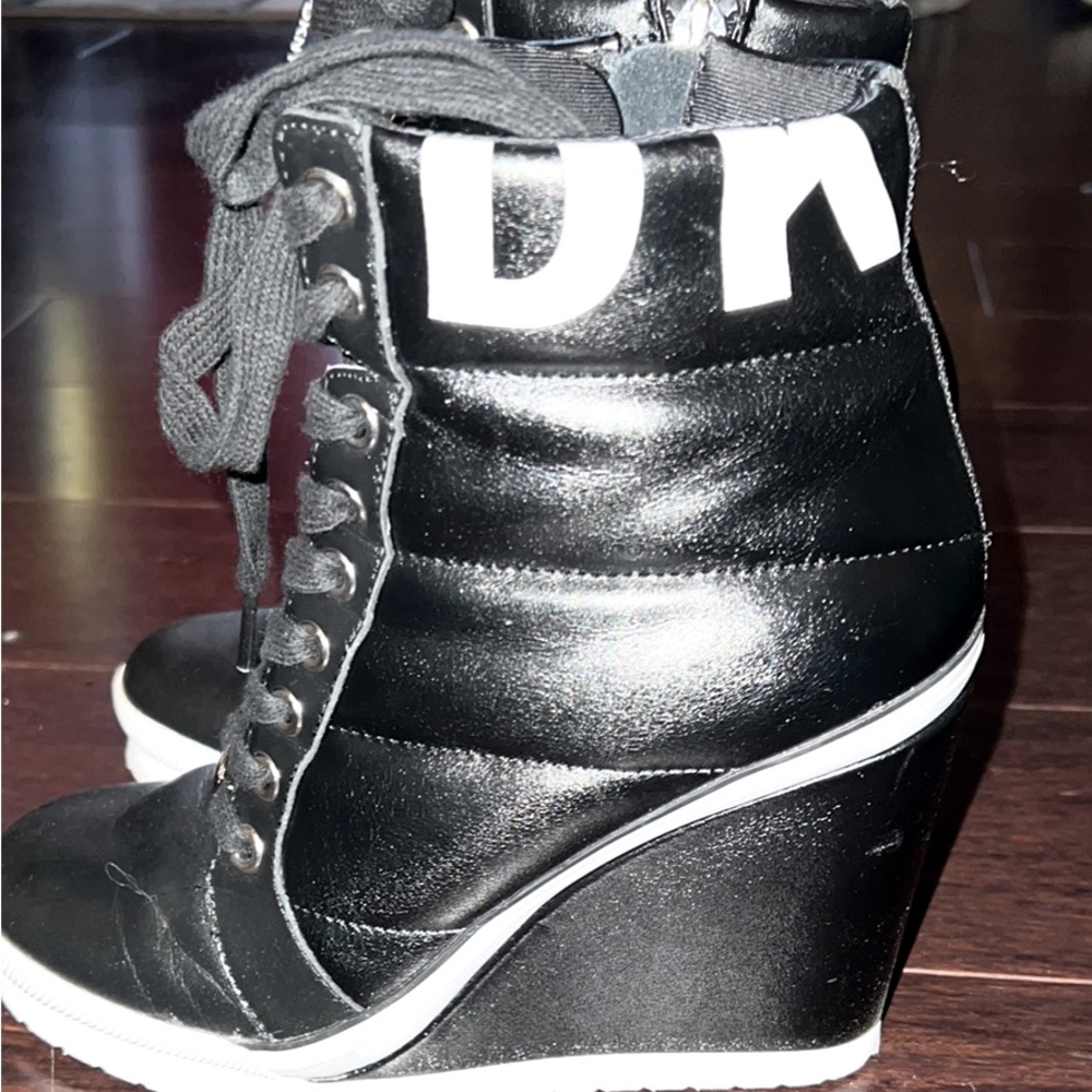 Dkny 6.5
